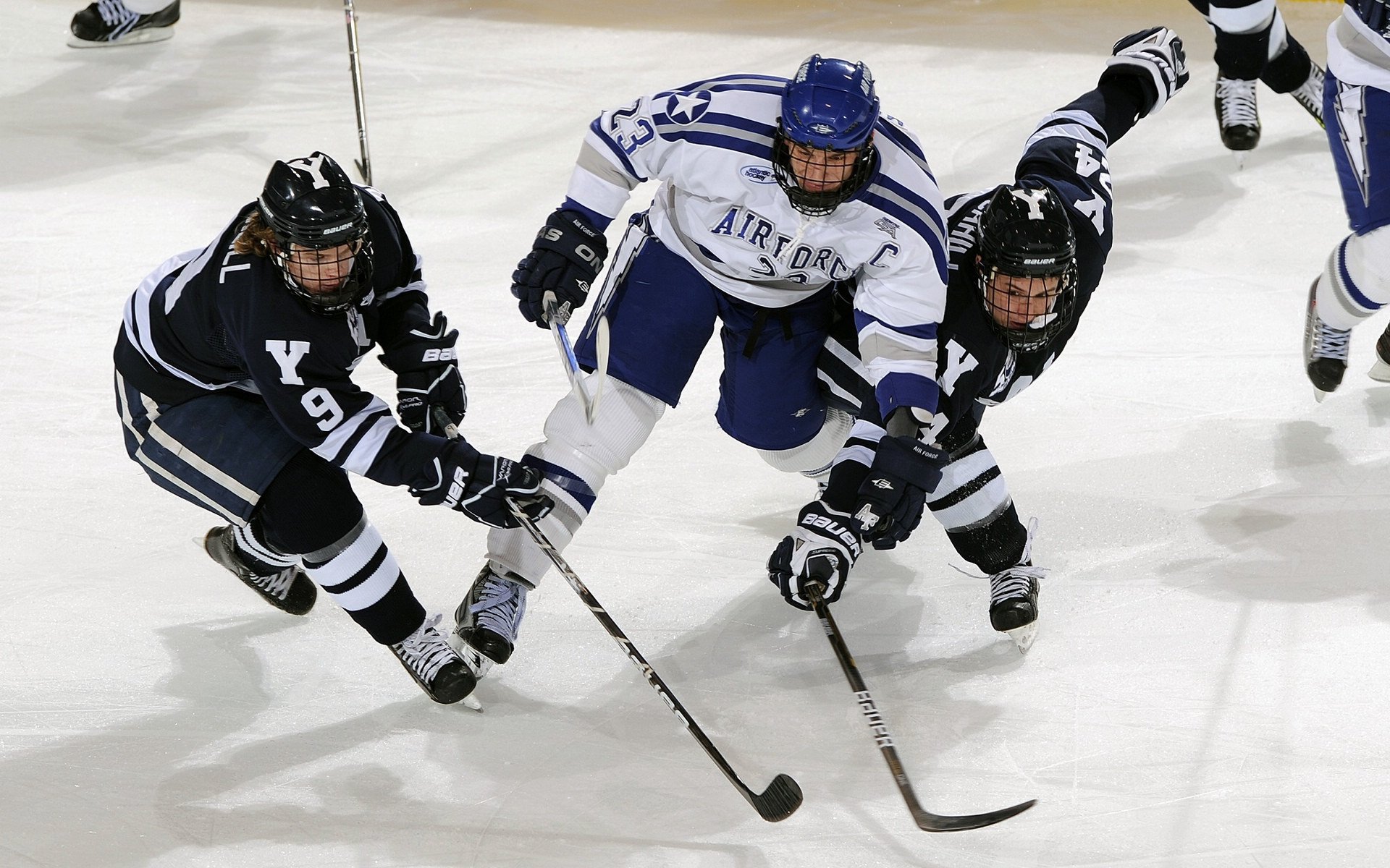 数据曲线：美国选手配速高峰前移，美国队短跑选手